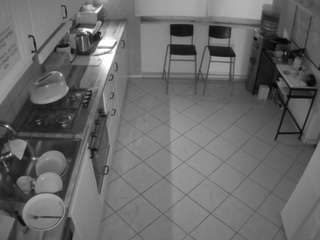 voyeurcam-julmodels-kitchen-2
