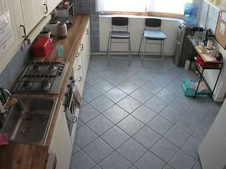 voyeurcam-julmodels-kitchen-2