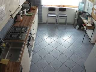 voyeurcam-julmodels-kitchen-2