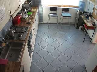 voyeurcam-julmodels-kitchen-2