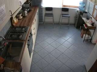 voyeurcam-julmodels-kitchen-2