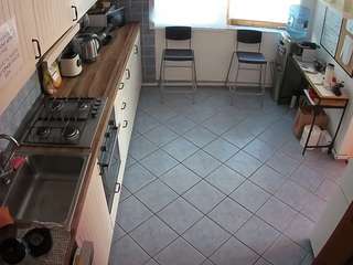 voyeurcam-julmodels-kitchen-2