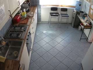 voyeurcam-julmodels-kitchen-2