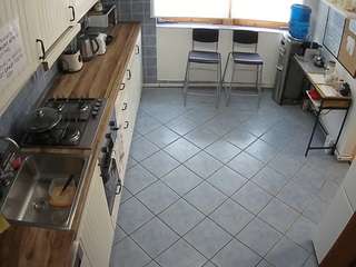 voyeurcam-julmodels-kitchen-2