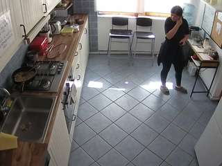 voyeurcam-julmodels-kitchen-2