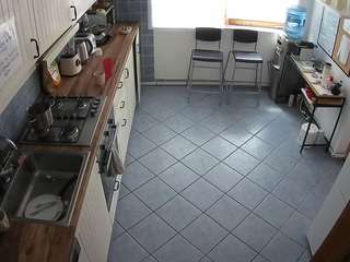 voyeurcam-julmodels-kitchen-2