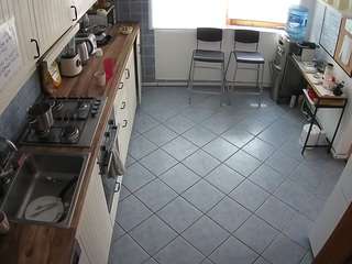 voyeurcam-julmodels-kitchen-2