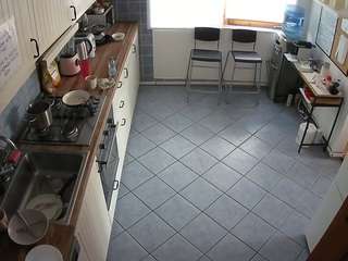 voyeurcam-julmodels-kitchen-2