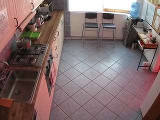voyeurcam-julmodels-kitchen-2