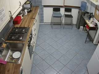 voyeurcam-julmodels-kitchen-2