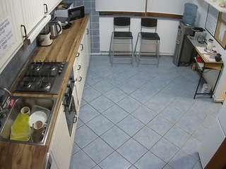 voyeurcam-julmodels-kitchen-2