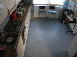 voyeurcam-julmodels-kitchen-2
