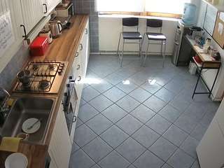 voyeurcam-julmodels-kitchen-2 live webcam show