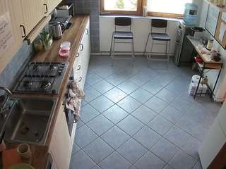 voyeurcam-julmodels-kitchen-2
