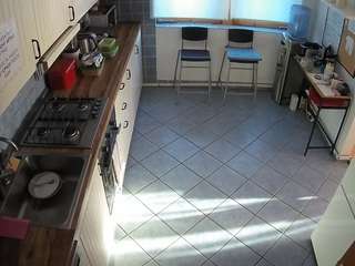voyeurcam-julmodels-kitchen-2 live webcam show