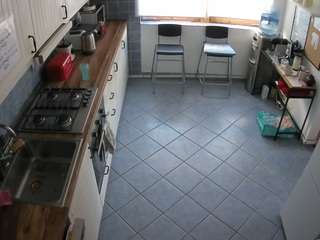 voyeurcam-julmodels-kitchen-2