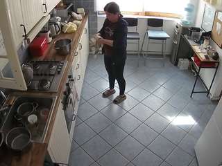voyeurcam julmodels kitchen 2 live webcam show