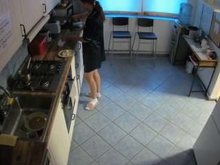 voyeurcam-julmodels-kitchen-2