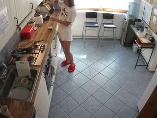 voyeurcam julmodels kitchen 2 live webcam show