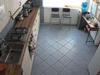 voyeurcam-julmodels-kitchen-2