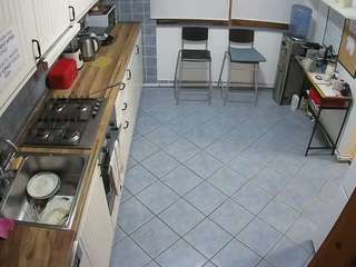 voyeurcam-julmodels-kitchen-2