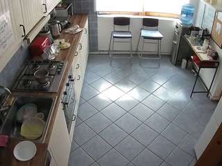 voyeurcam-julmodels-kitchen-2