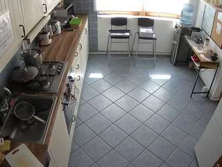 voyeurcam-julmodels-kitchen-2