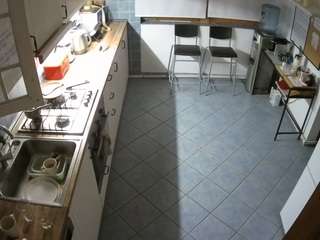 voyeurcam-julmodels-kitchen-2
