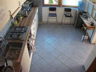 voyeurcam-julmodels-kitchen-2
