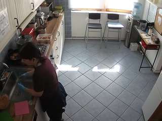 voyeurcam-julmodels-kitchen-2
