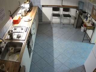 voyeurcam-julmodels-kitchen-2