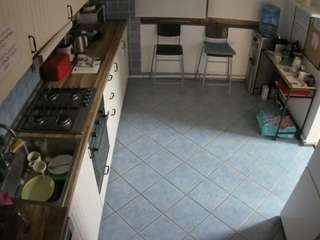voyeurcam-julmodels-kitchen-2