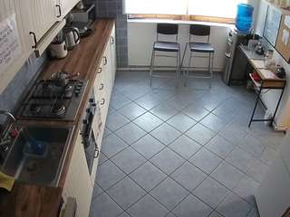 voyeurcam-julmodels-kitchen-2