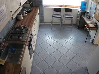 voyeurcam-julmodels-kitchen-2