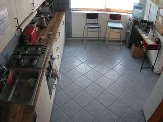 voyeurcam-julmodels-kitchen-2