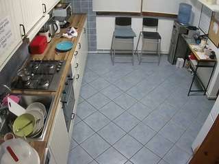 voyeurcam-julmodels-kitchen-2