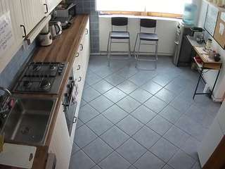voyeurcam-julmodels-kitchen-2