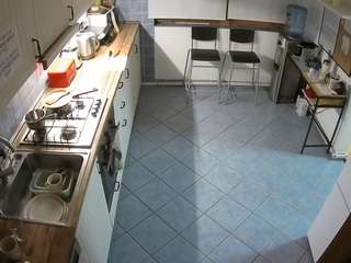 voyeurcam-julmodels-kitchen-2