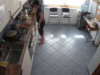 voyeurcam-julmodels-kitchen-2