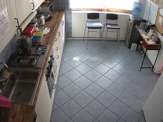 voyeurcam-julmodels-kitchen-2