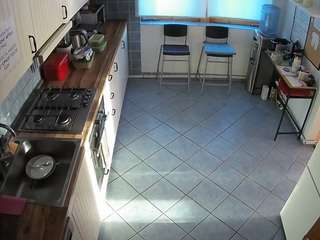 voyeurcam-julmodels-kitchen-2