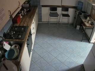 voyeurcam-julmodels-kitchen-2