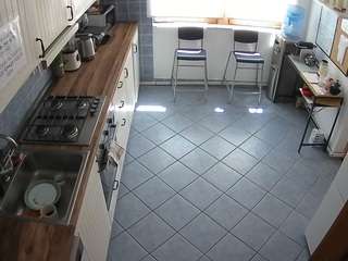 voyeurcam-julmodels-kitchen-2