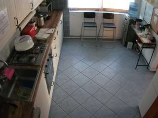 voyeurcam-julmodels-kitchen-2