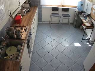 voyeurcam-julmodels-kitchen-2