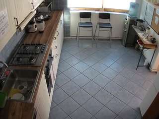 voyeurcam-julmodels-kitchen-2