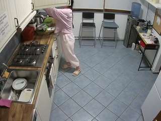 voyeurcam-julmodels-kitchen-2