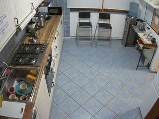 voyeurcam-julmodels-kitchen-2