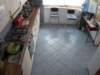 voyeurcam-julmodels-kitchen-2