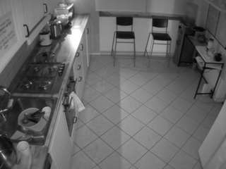 voyeurcam-julmodels-kitchen-2